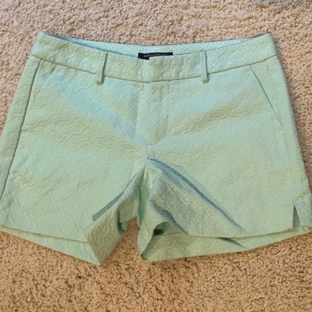 NWT women’s Banana Republic dressy shorts